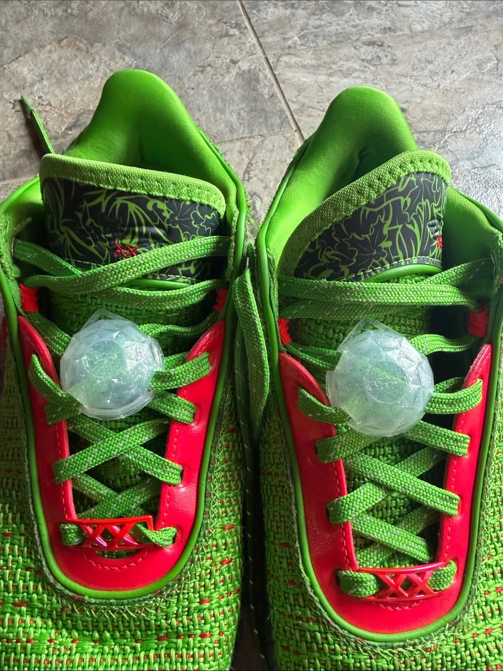 Nike Lebron XX 20 Christmas “Stocking Stuffer” Green Sneaker